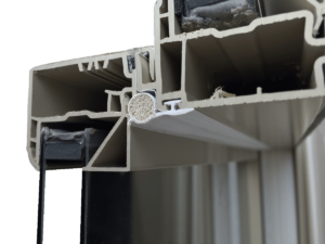 Bulb seal for tighter window fit